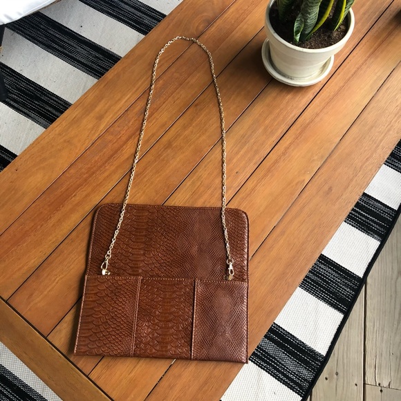 Urban Expressions Brown Vegan Leather Clutch 👜 - Picture 4 of 8